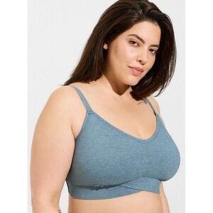 Torrid Bralette Wireless Bra Lightly Lined Smooth Cross Front Adjustable Comfort
